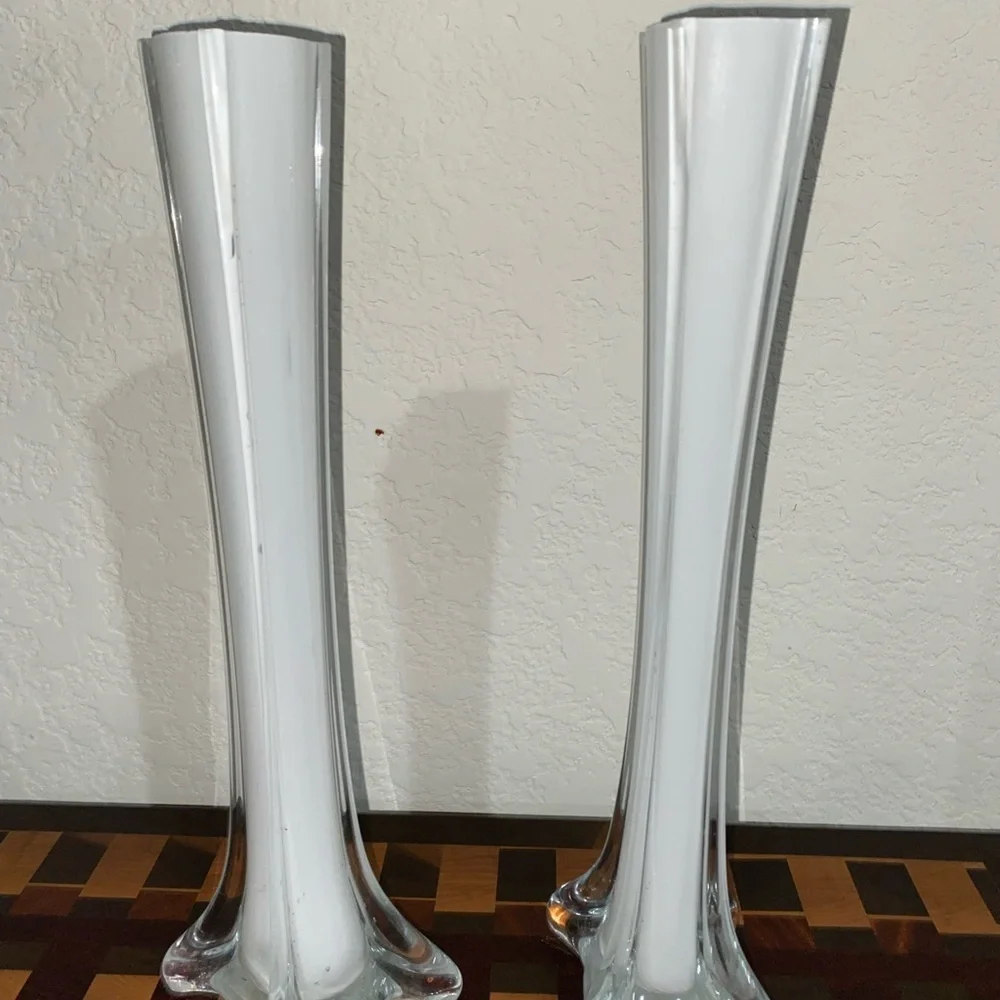2 White Blown Glass Eiffel Tower 12” Tall Centerpiece Wedding Decor Vases